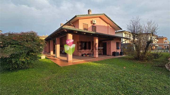 OCCASIONE CASA SINGOLA CON GIARDINO TORRI DI QUARTESOLO